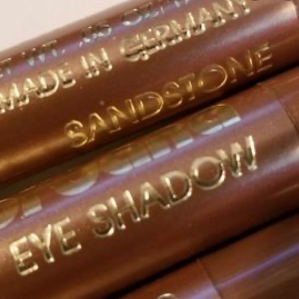 Eyeshadow Stick - Picture 2 of 2